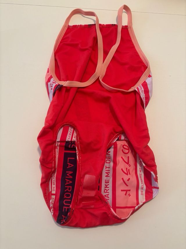 Bañador Adidas rayas rosa y rojo