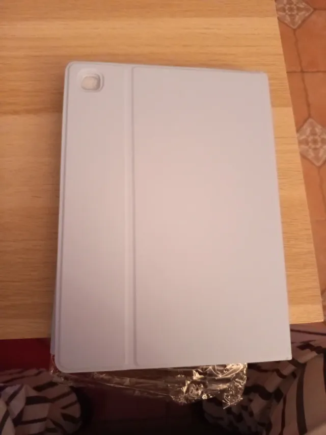 Funda con teclado para tablet