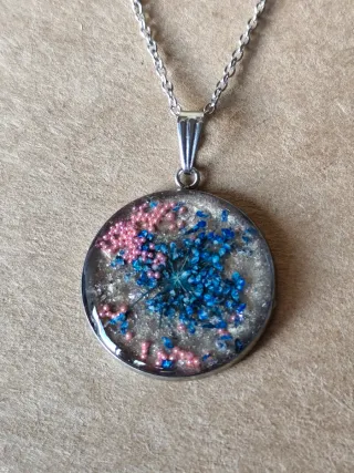 Lote 10 collares Flores Naturales Encapsuladas