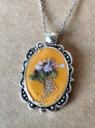 Lote 10 collares Flores Naturales Encapsuladas