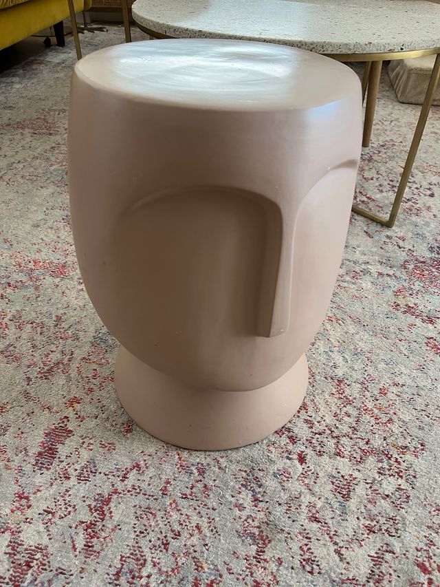 Taburete Escultura Cabeza Beige/Rosa