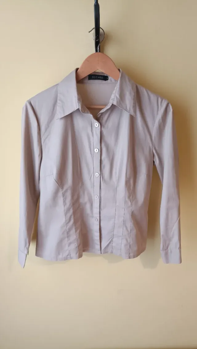Camisa beige mujer