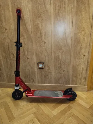 Patinete infantil rojo