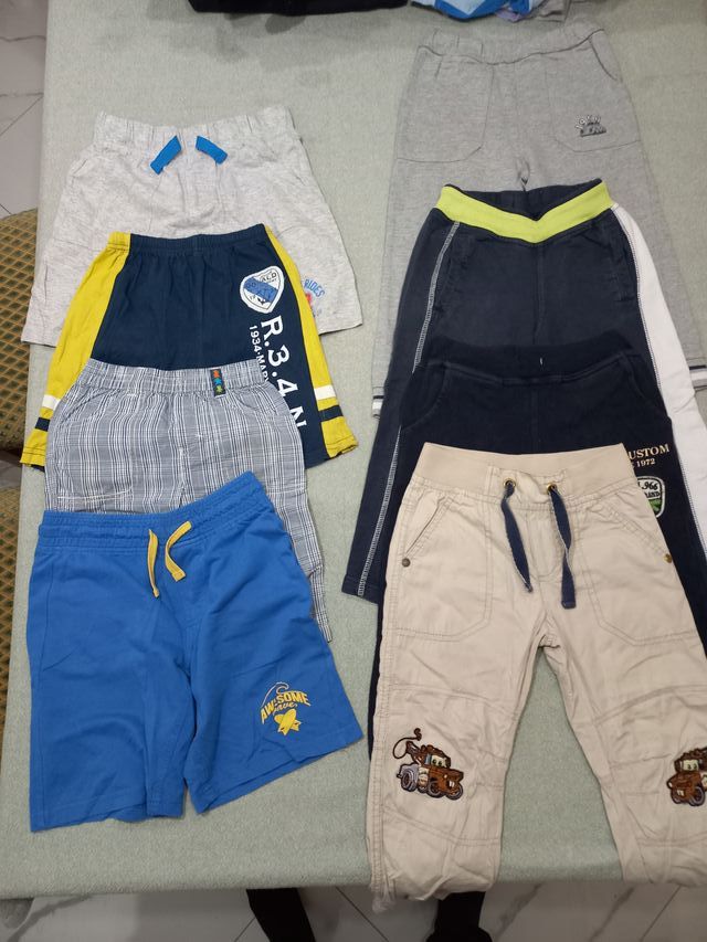 Abbigliamento bimbo 3/4 anni (2 euro al pezzo)