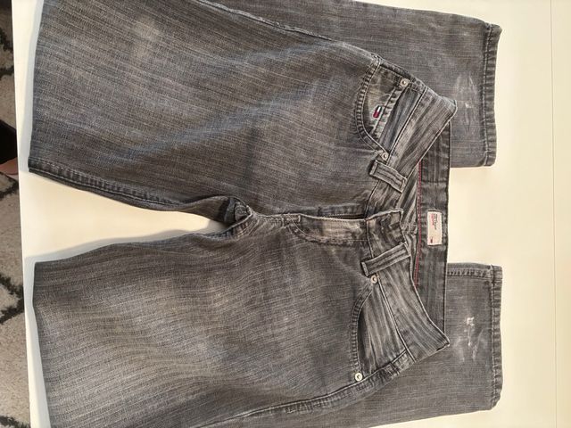 Vaqueros Tommy Hilfiger grises