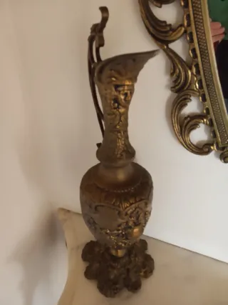 Jarrón de Bronce Decorado