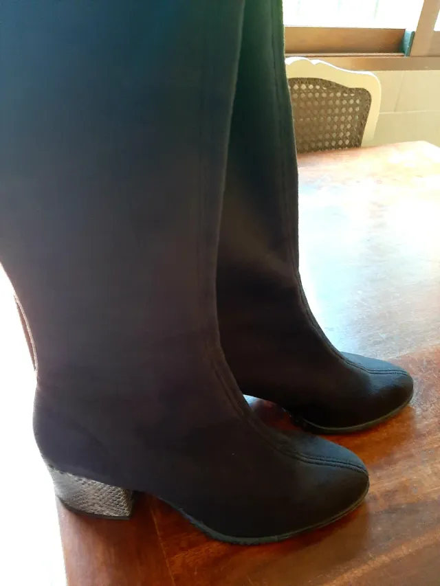 Botas elásticas Cuplé tacón serpiente