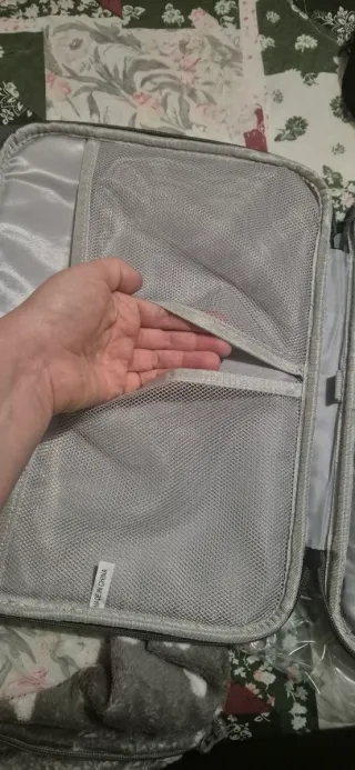 Custodia viaggio PC/tablet grigia