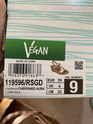 Sandalias Skechers cuña beige