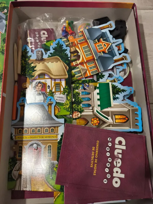 Cluedo Misterios Juego de Mesa
