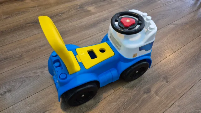 Correpasillos Feber Policía