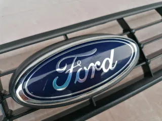 Rejilla Delantera Ford Focus MK2