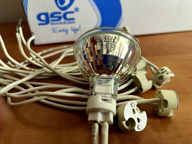 Bombillas Halógenas y Casquillo