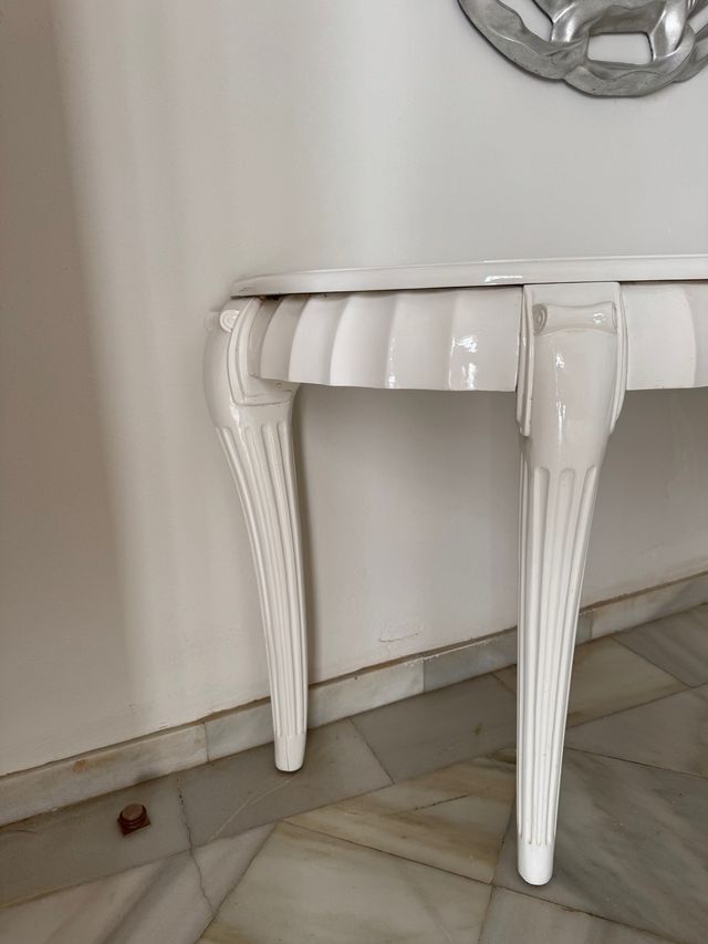 Conjunto de espejo y mesa para recibidor