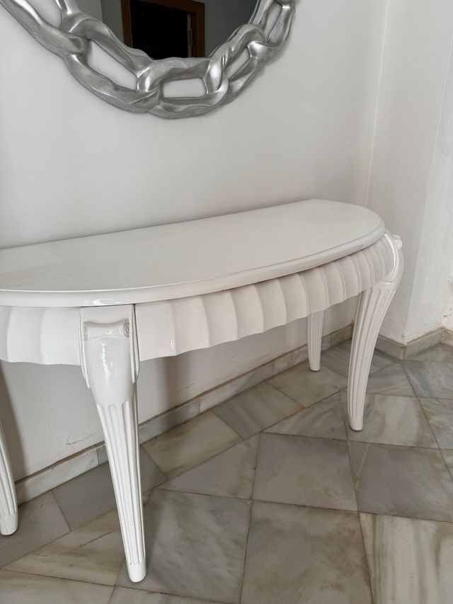 Conjunto de espejo y mesa para recibidor