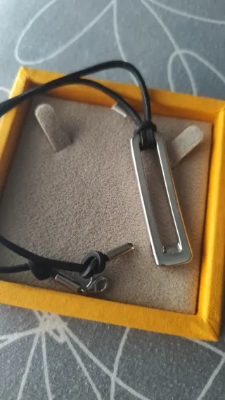 Collar Lotus Plata y Negro