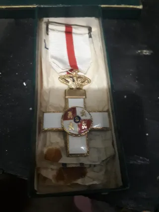 Medalla Cruz con Corona y Cinta