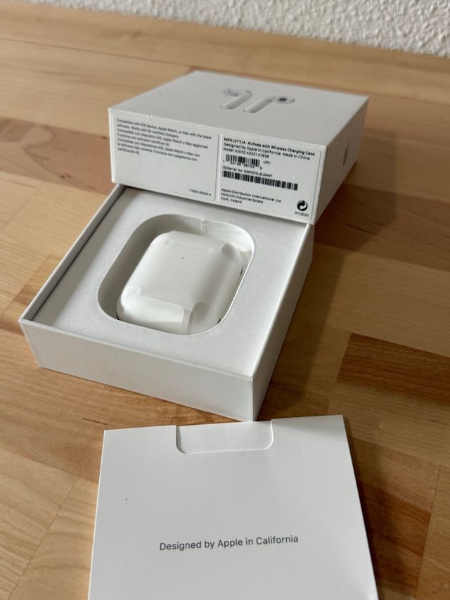AirPods 2ª Gen con estuche de carga