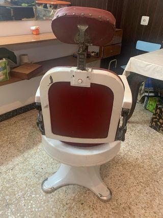 Sillón Barbería,navajas antiguas, maquina coser