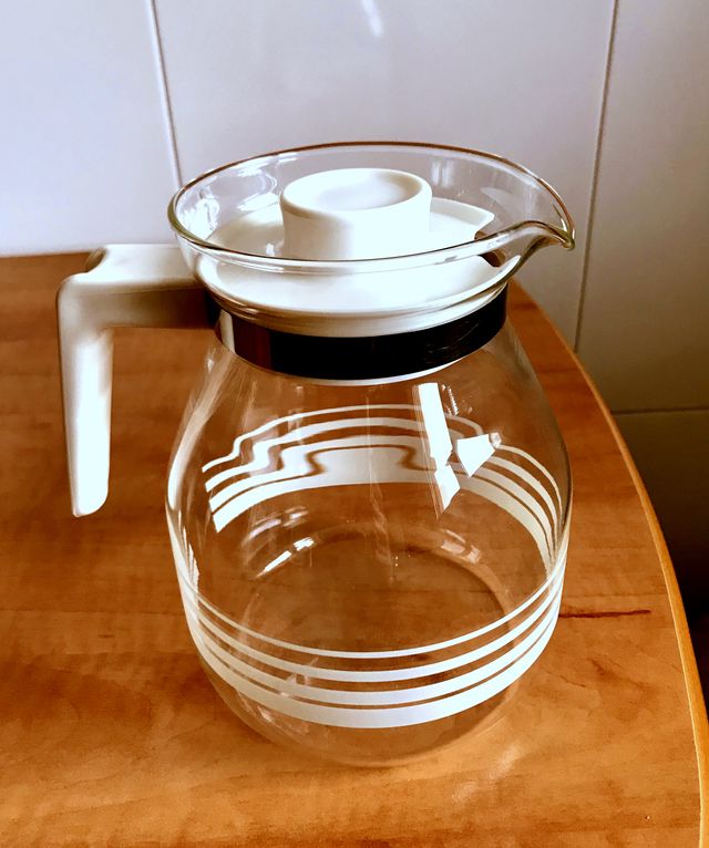 Jarra de vidrio para café o leche