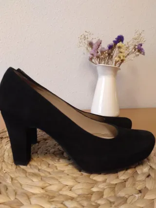 Zapatos de fiesta UNISA negros