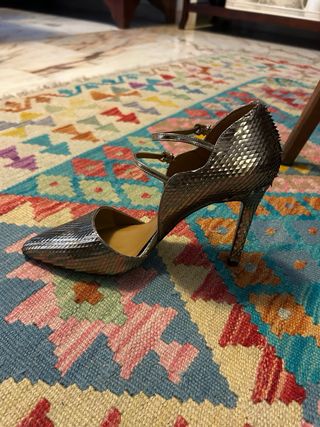 Zapatos tacón HOSS INTROPÍA dorados a estrenar! 38