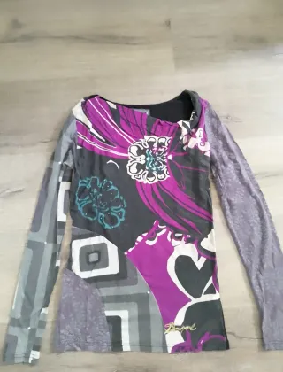 Camiseta Desigual Manga Larga Estampada