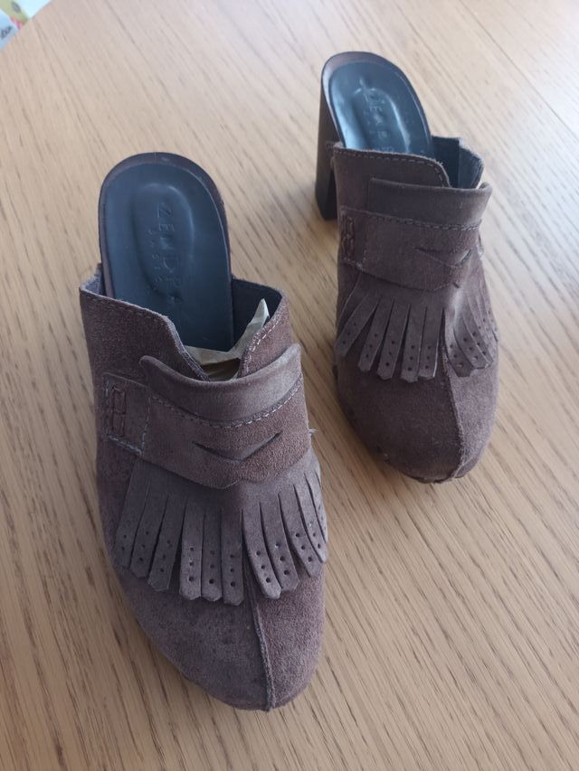 Zuecos piel vuelta topo