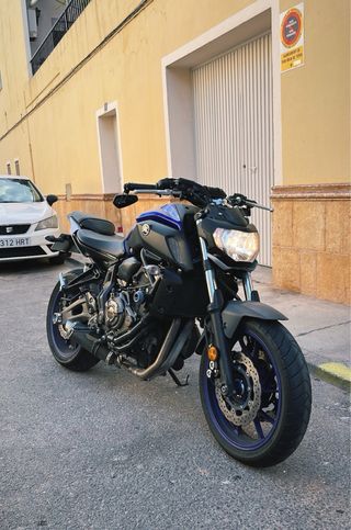 Yamaha MT-07 Azul Eléctrico 2020 +extras DE REGALO