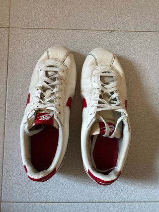 Tenis Nike Cortez Blancos y Rojos