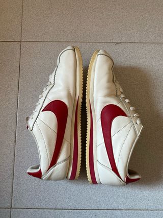 Tenis Nike Cortez Blancos y Rojos