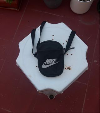 Bandolera Nike Negra