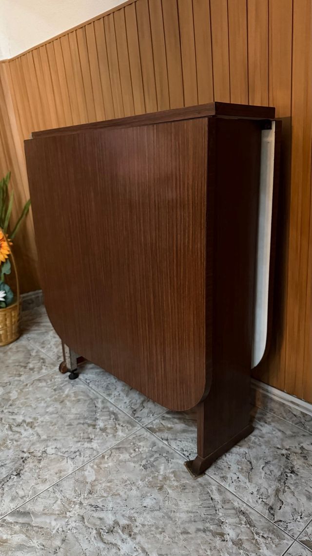 Mesa plegable de madera