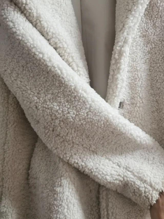 Cappotto in pelo di pecora beige Taglia S