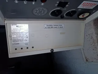 Caldera mural de gas Tesolin.