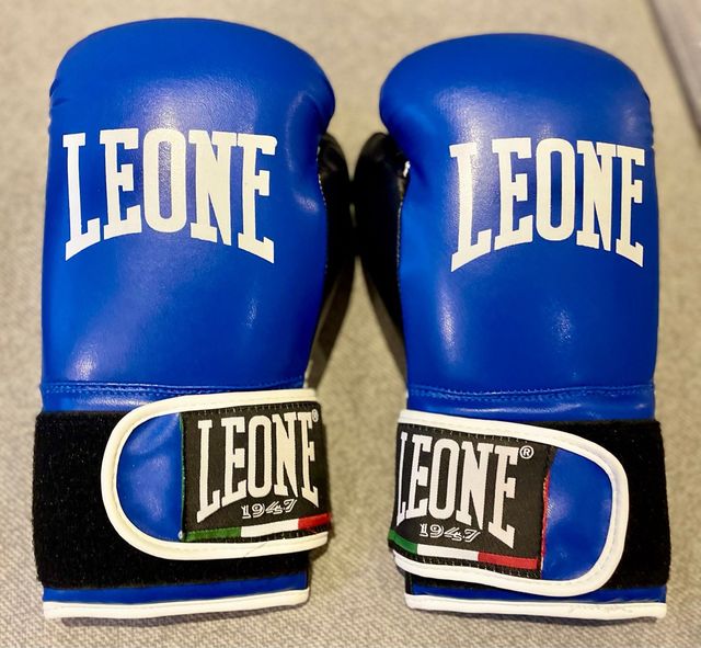 Guantes Boxeo Leone Mujer M-10 Oz Azul/Negro