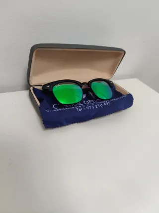 Gafas de sol Ray Ban Junior negras y verdes