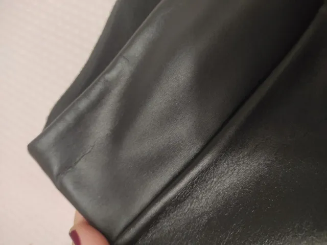 Pantalones efecto cuero Calzedonia