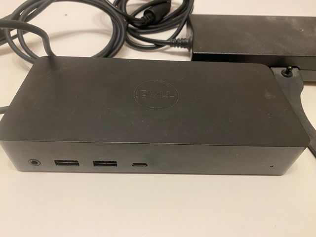 Estación de Acoplamiento (Docking Station Dell)