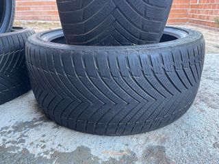 Neumáticos 255 35 20