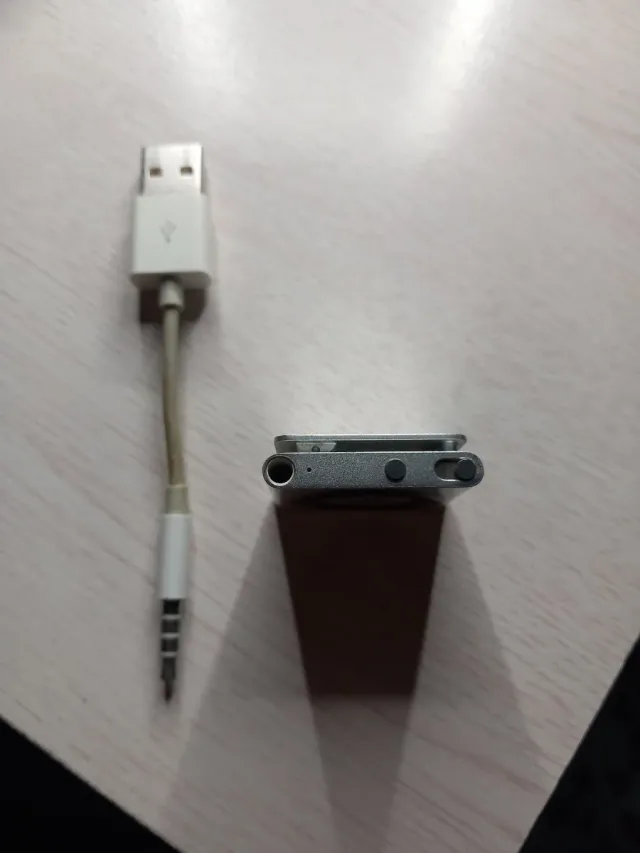 Apple iPod Shuffle 2GB Negro/Gris