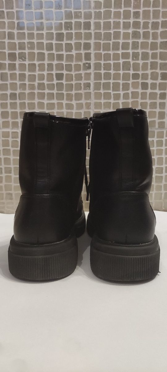 Botas negras talla 36