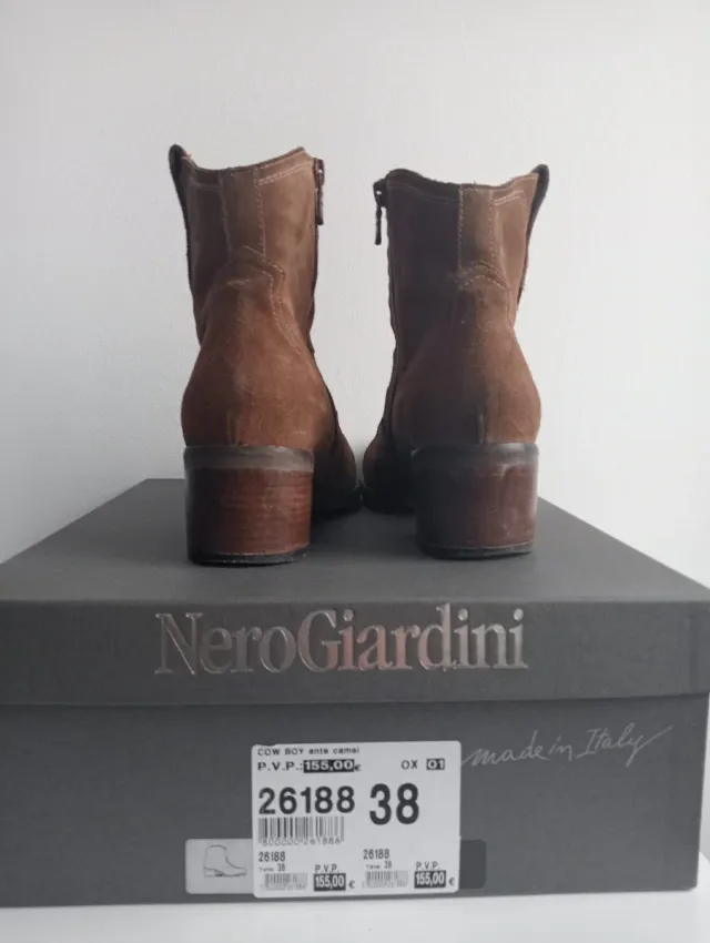 Botas Nero Giardini ante camel talla 38