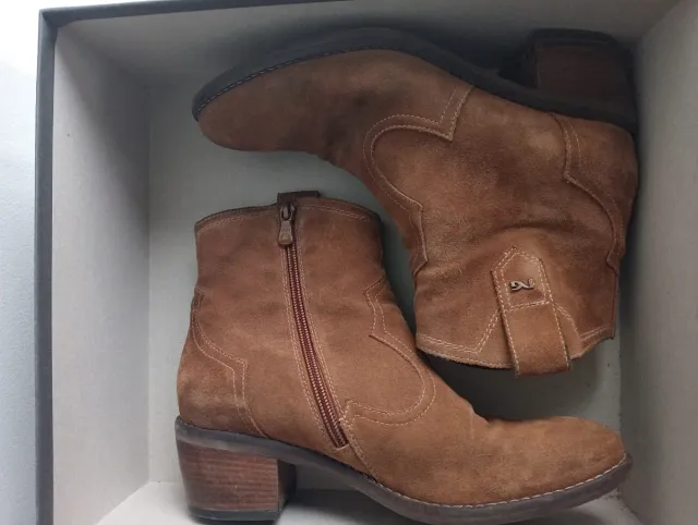 Botas Nero Giardini ante camel talla 38