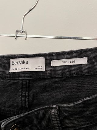 Pantalones vaqueros negros anchos