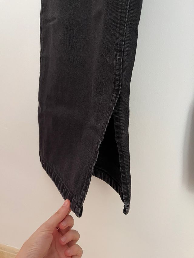 Pantalones vaqueros negros anchos