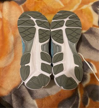 Zapatillas Asics Azul y Blanco