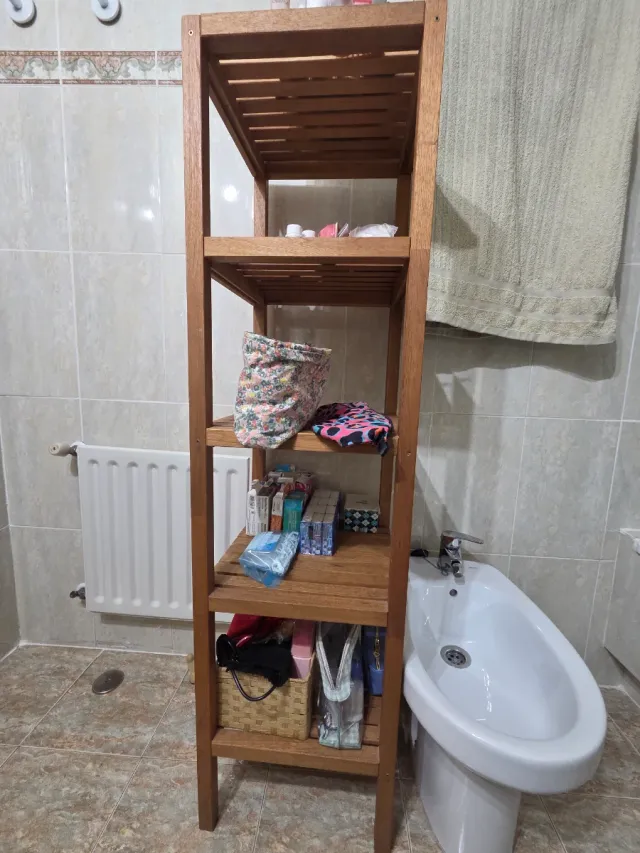 Estantería de madera Ikea