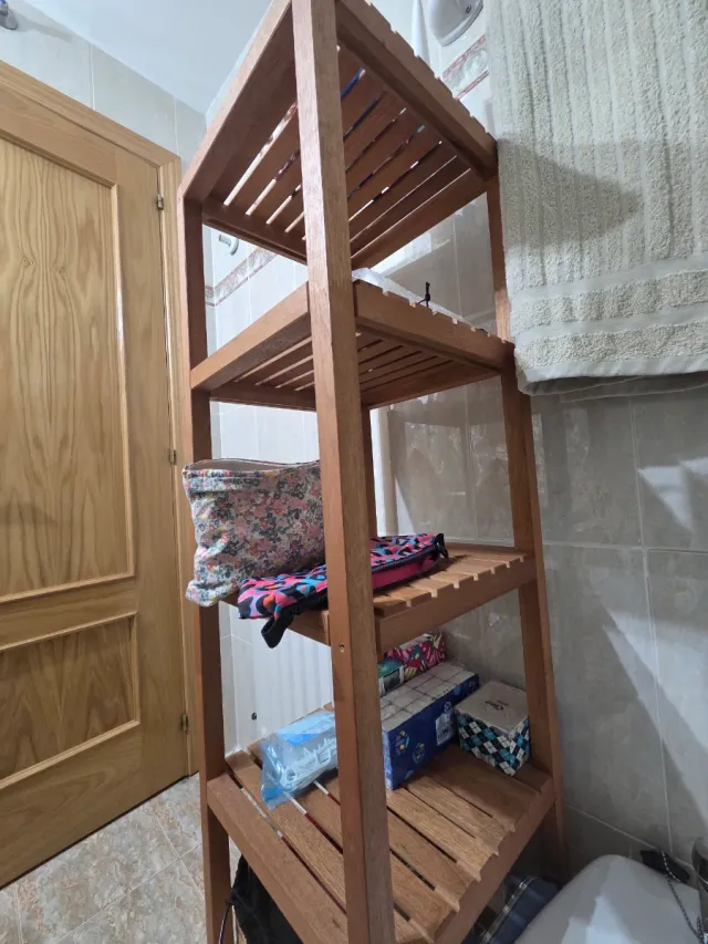 Estantería de madera Ikea