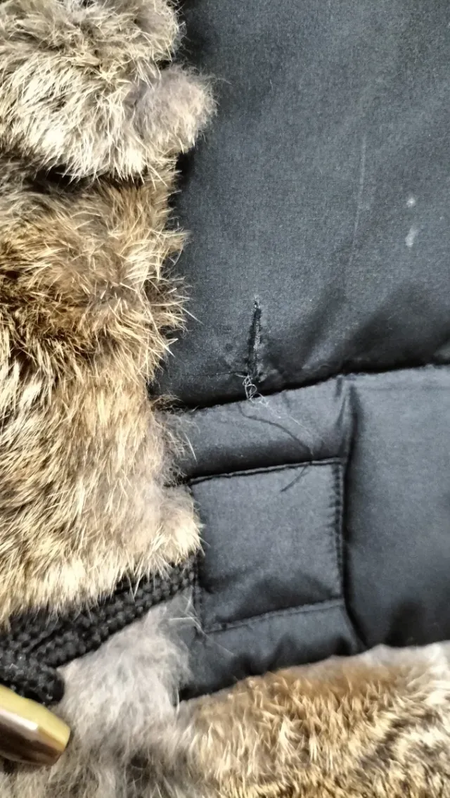 Chaleco Trucco Negro con Detalles Marrones